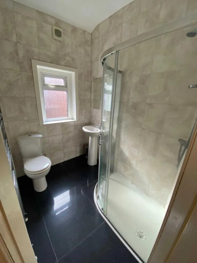 6 bedroom terraced house for rent