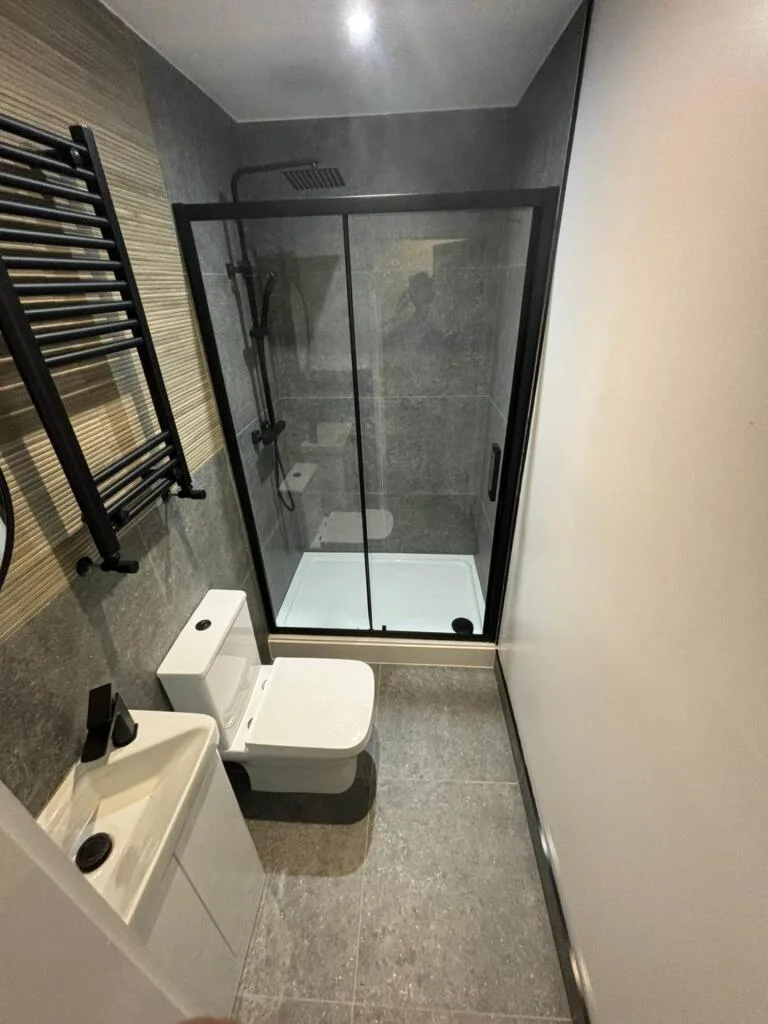 6 bedroom terraced house for rent
