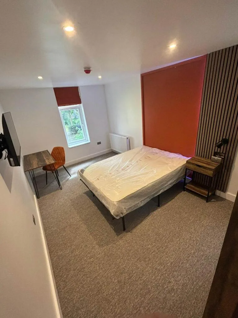 6 bedroom terraced house for rent