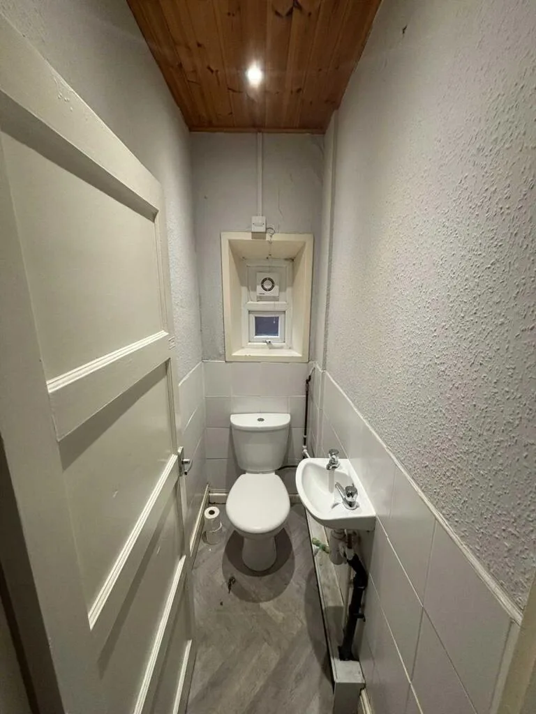 9 bedroom terraced house for rent