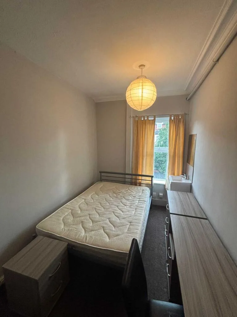 9 bedroom terraced house for rent
