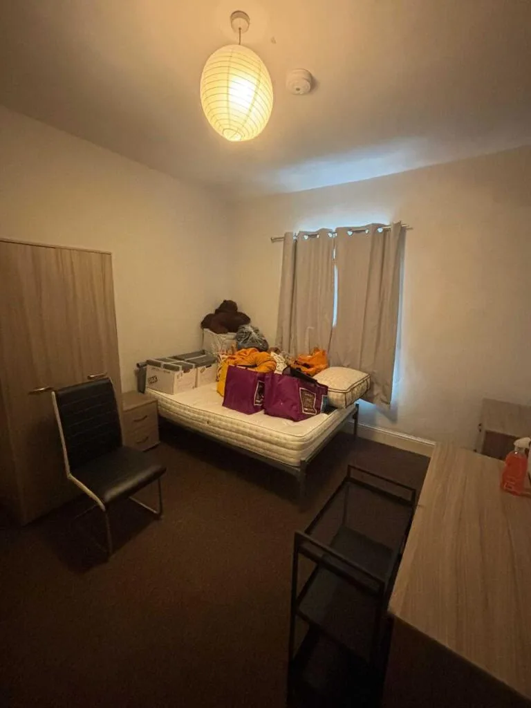 9 bedroom terraced house for rent