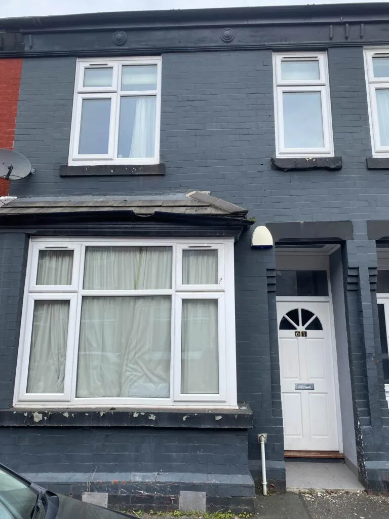 5 bedroom terraced house for rent