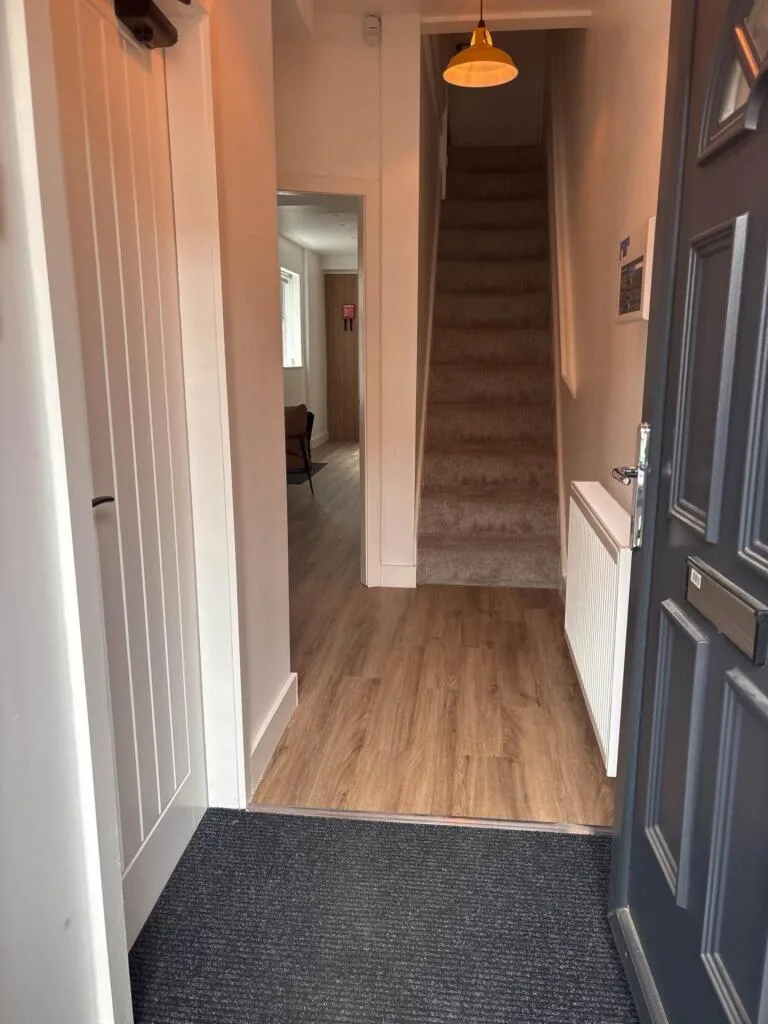 6 bedroom terraced house for rent