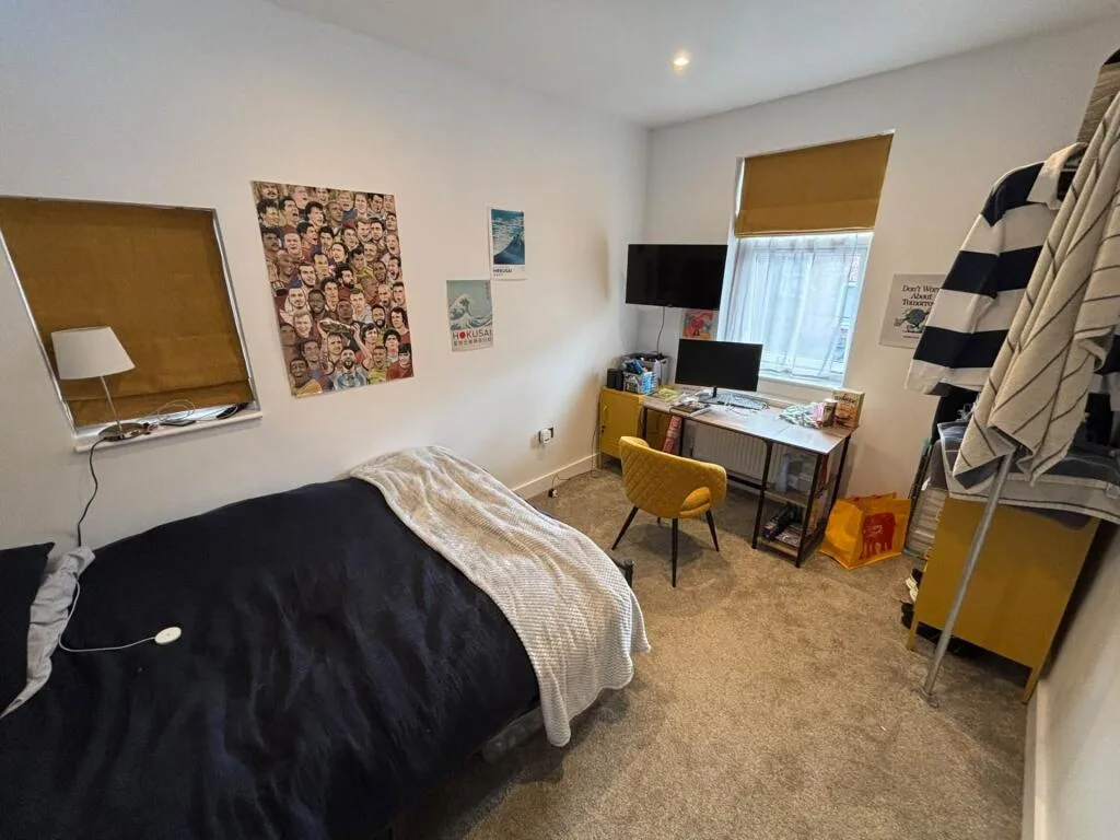6 bedroom terraced house for rent