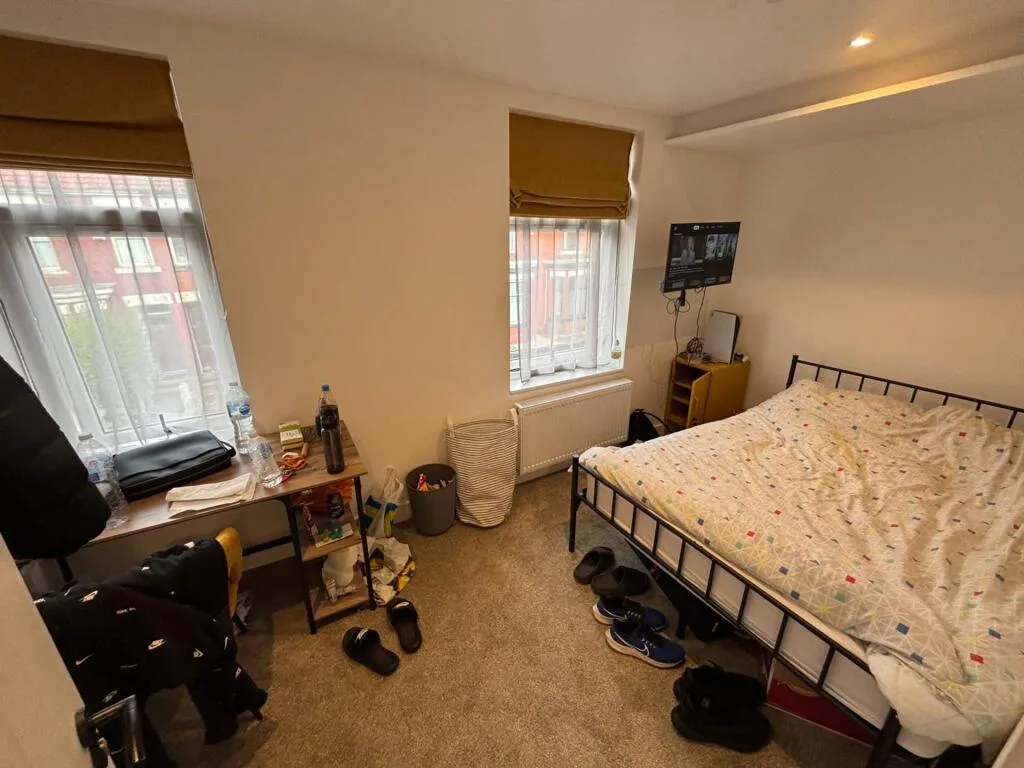 6 bedroom terraced house for rent