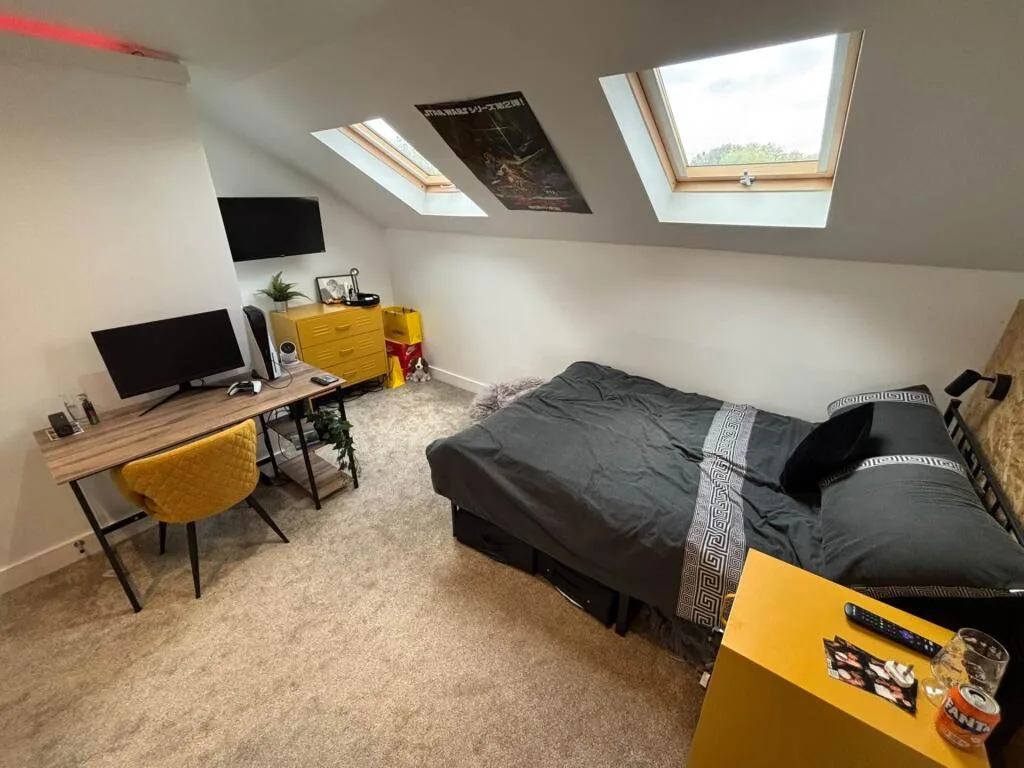 6 bedroom terraced house for rent