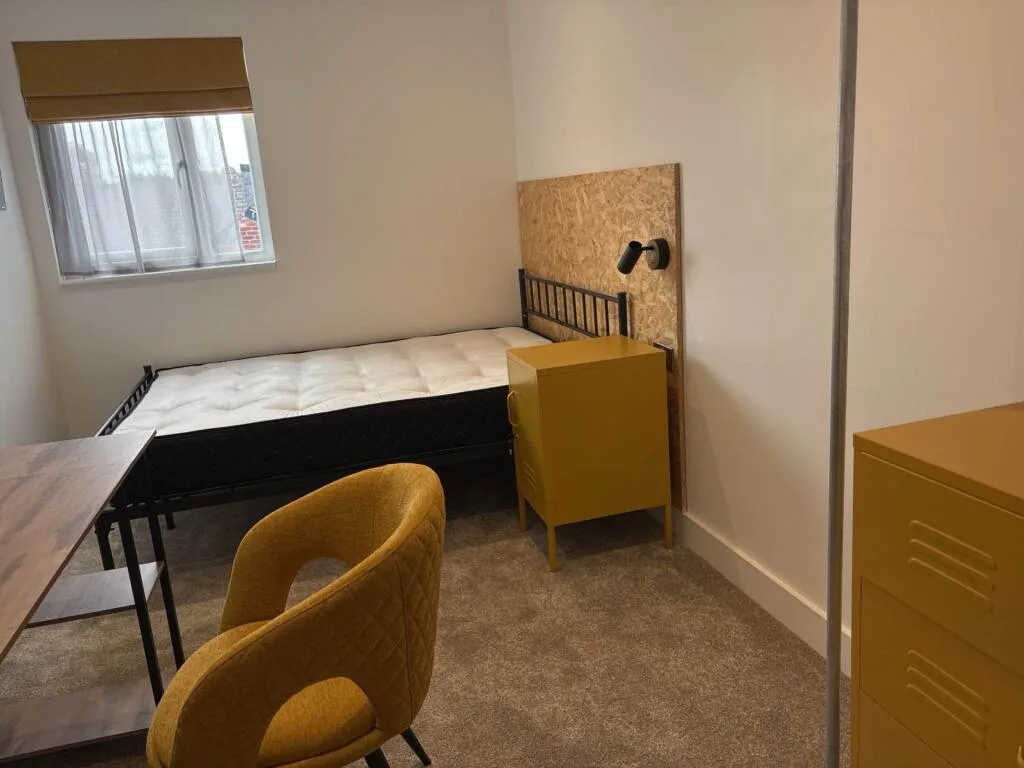 6 bedroom terraced house for rent