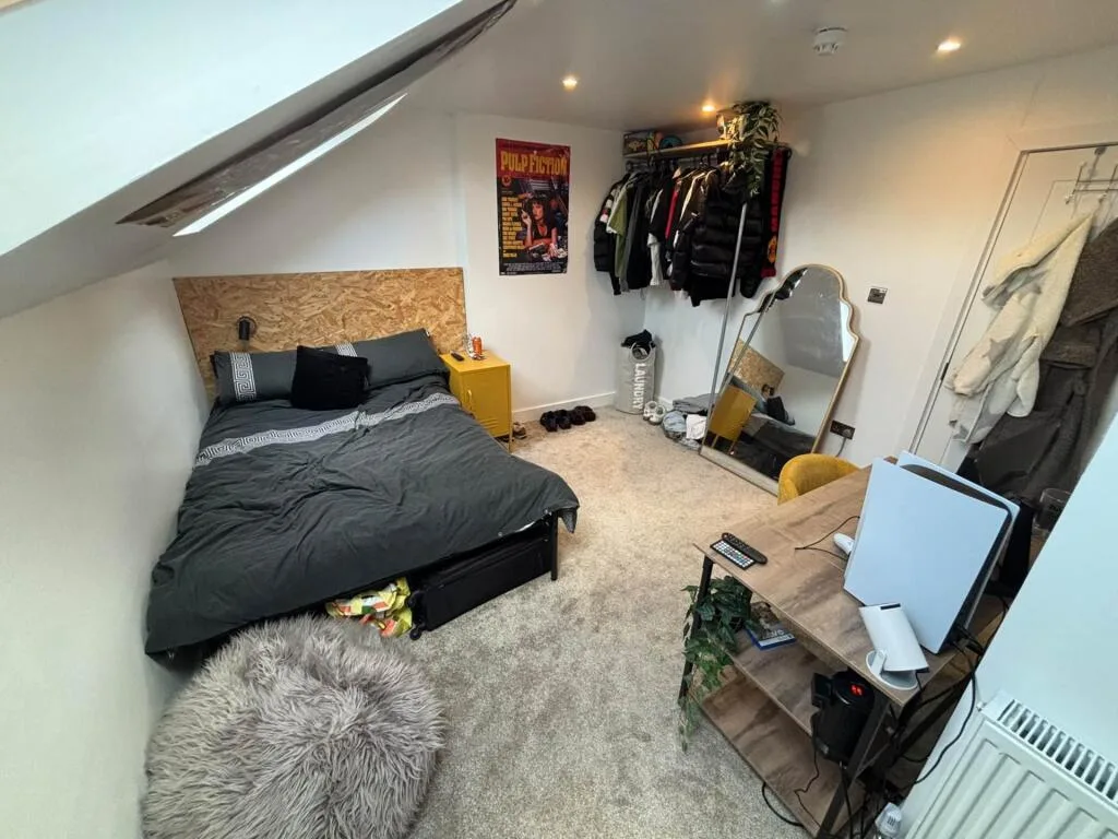 6 bedroom terraced house for rent