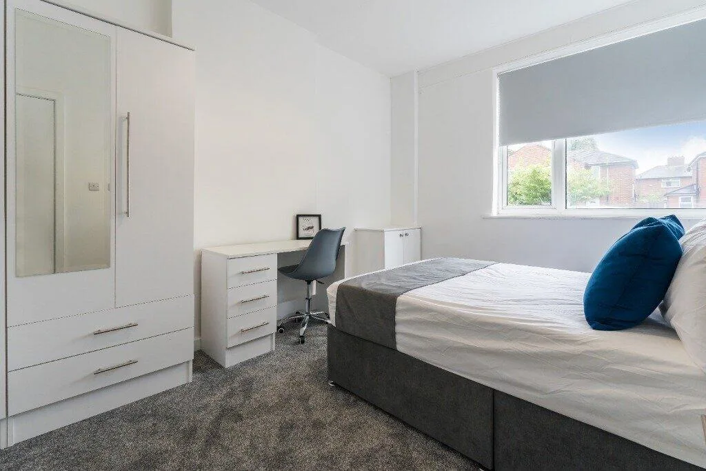 5 bedroom terraced house for rent