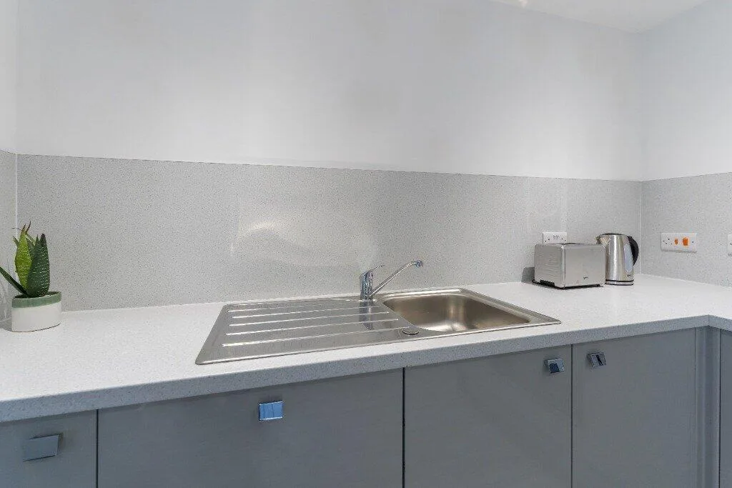 5 bedroom terraced house for rent