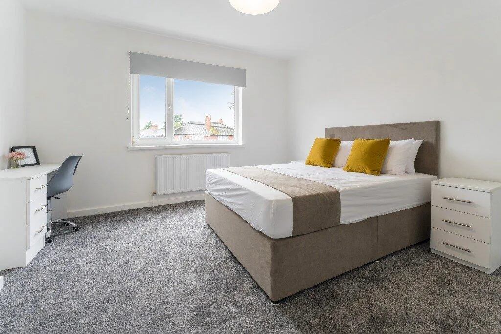 5 bedroom terraced house for rent