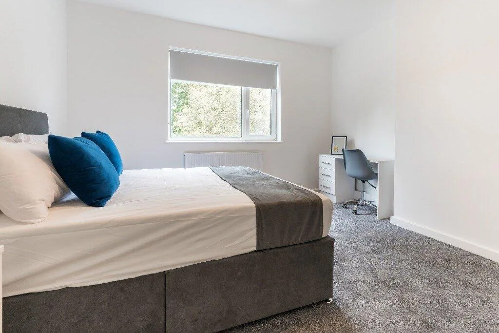 5 bedroom terraced house for rent