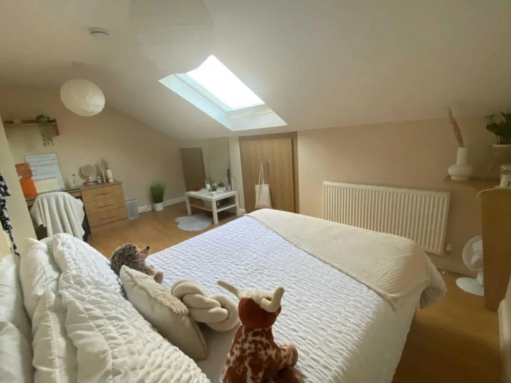 5 bedroom semi-detached house for rent