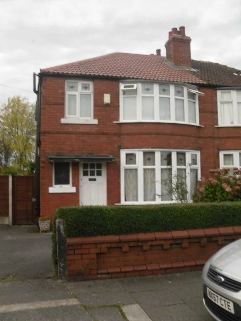 3 bedroom semi-detached house for rent