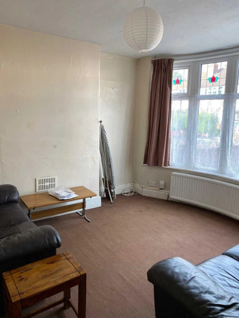 3 bedroom semi-detached house for rent