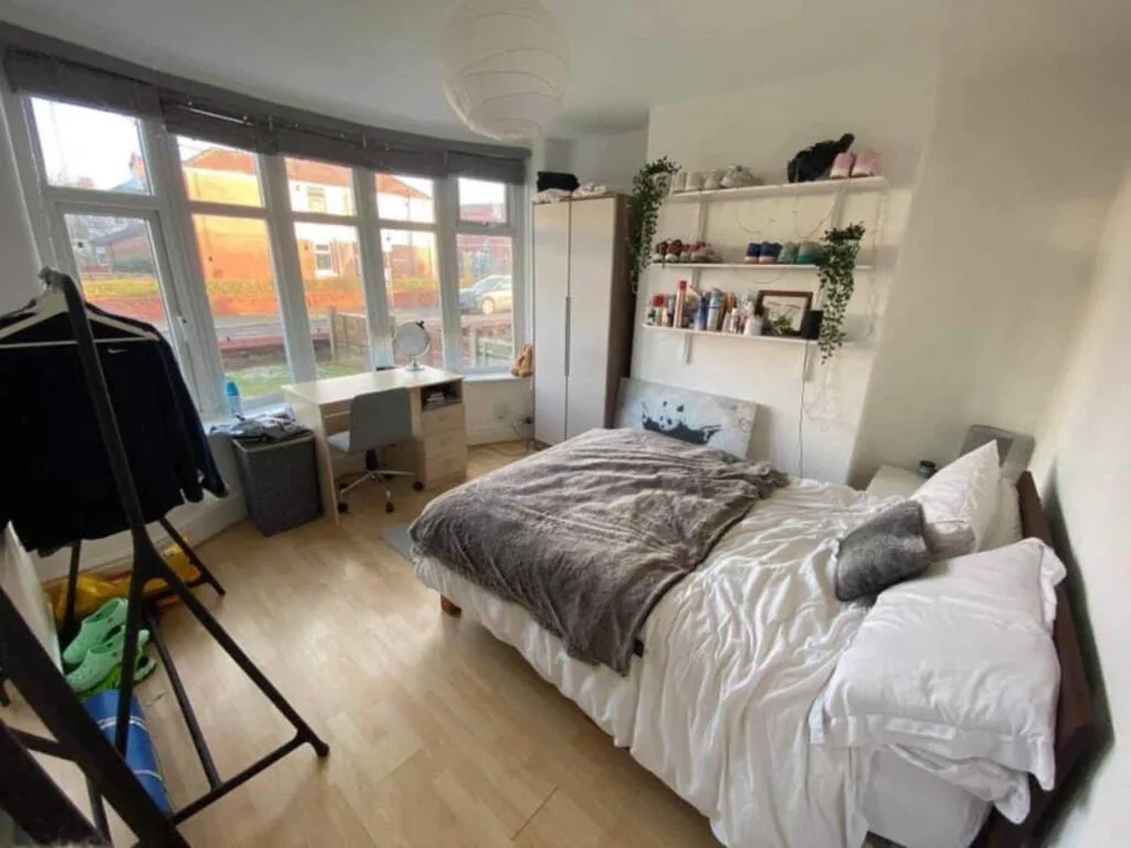 4 bedroom semi-detached house for rent