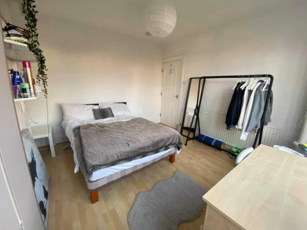 4 bedroom semi-detached house for rent