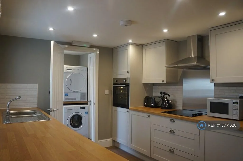 4 bedroom terraced house for rent