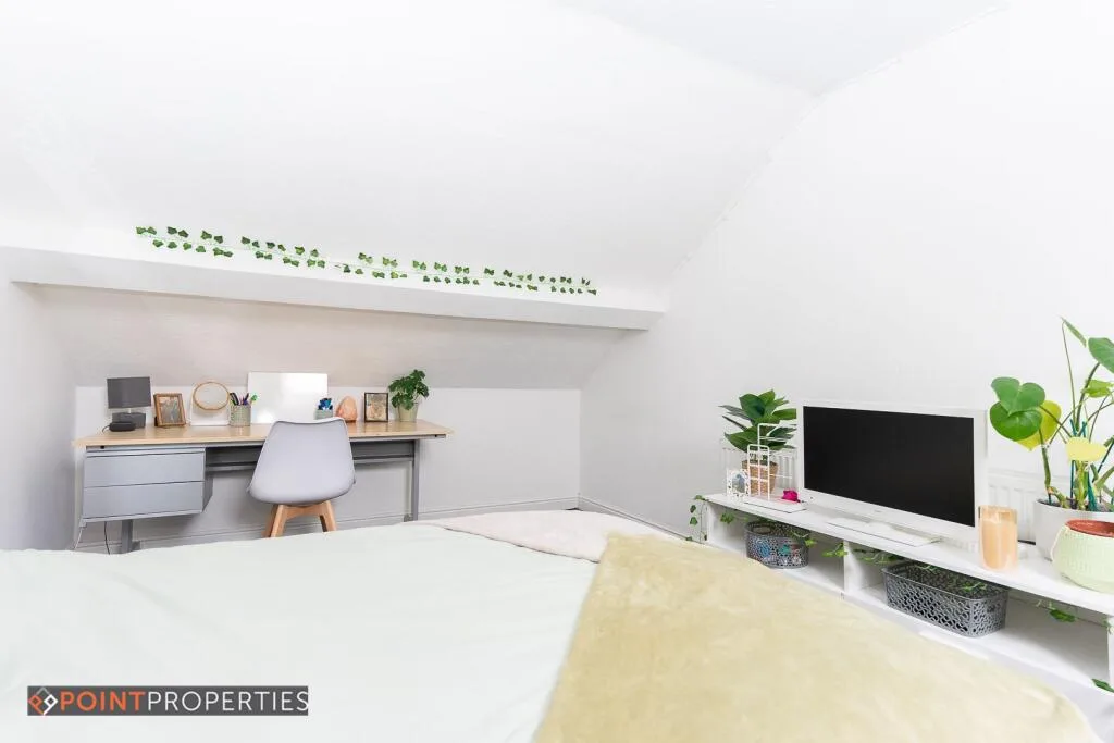 8 bedroom terraced house for rent