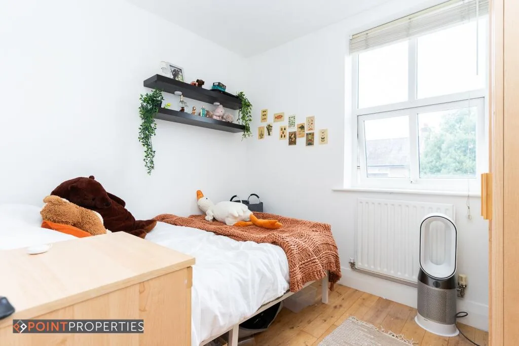 5 bedroom terraced house for rent