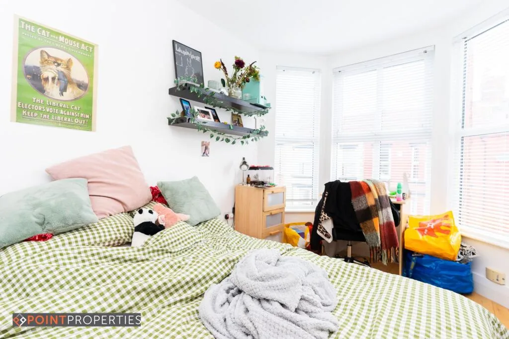 5 bedroom terraced house for rent