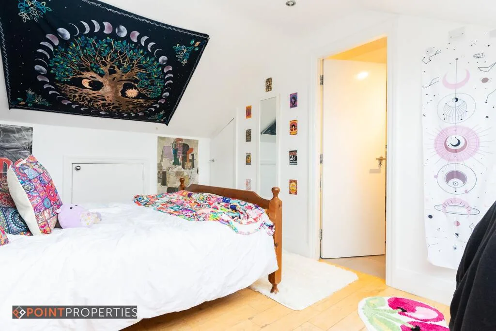 5 bedroom terraced house for rent