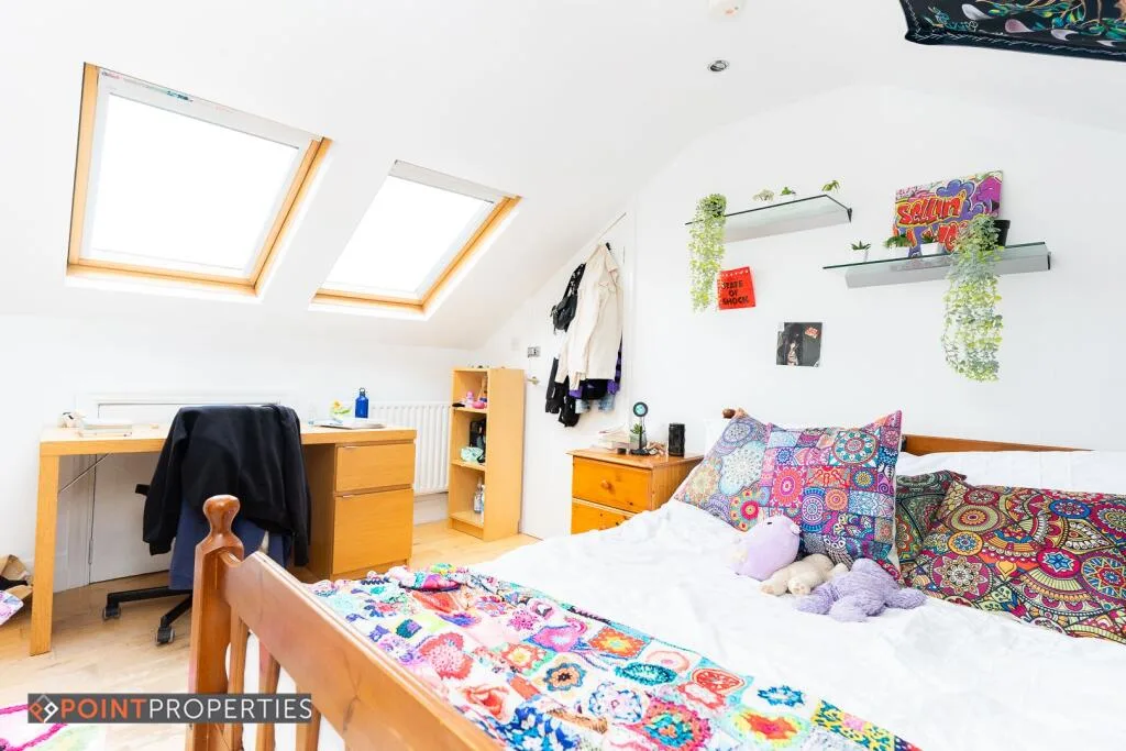 5 bedroom terraced house for rent
