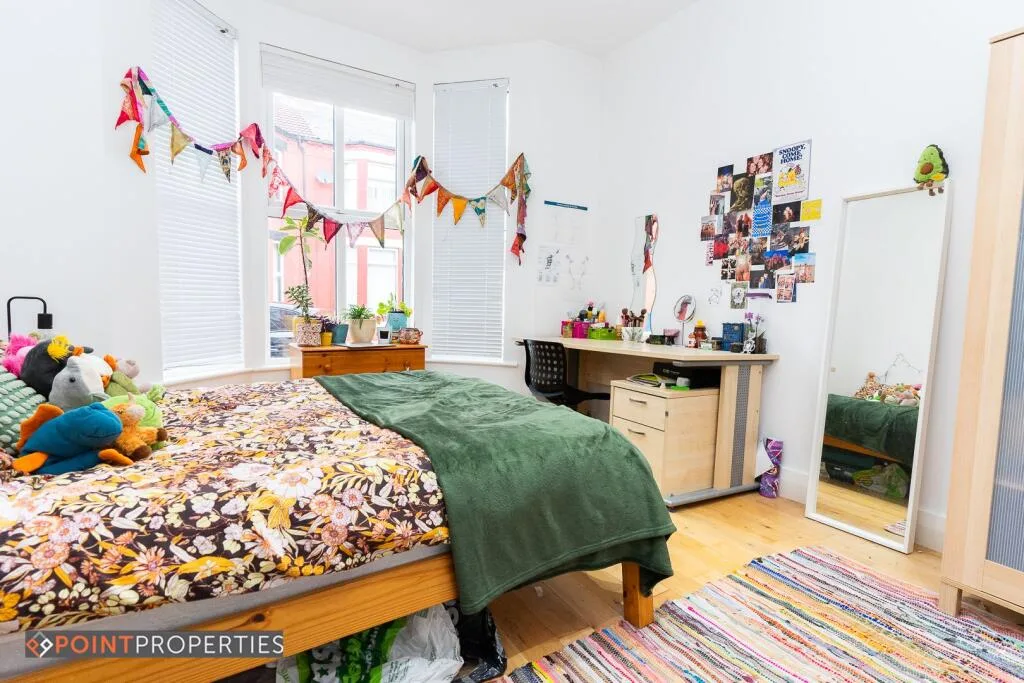 5 bedroom terraced house for rent