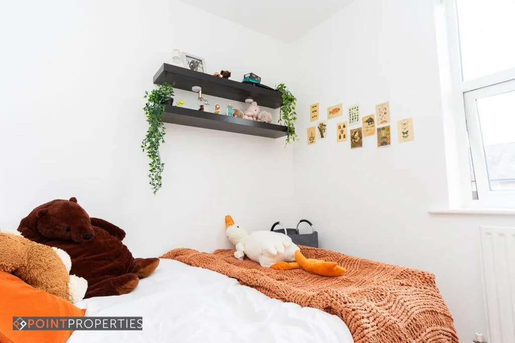 5 bedroom terraced house for rent