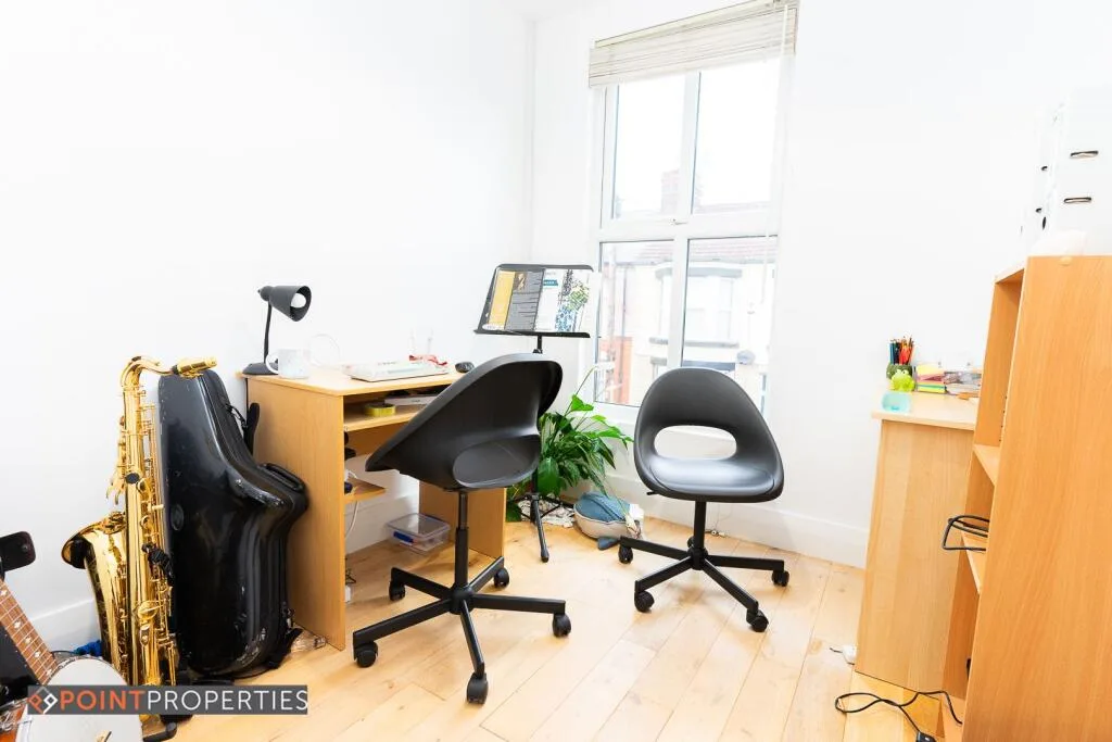 5 bedroom terraced house for rent