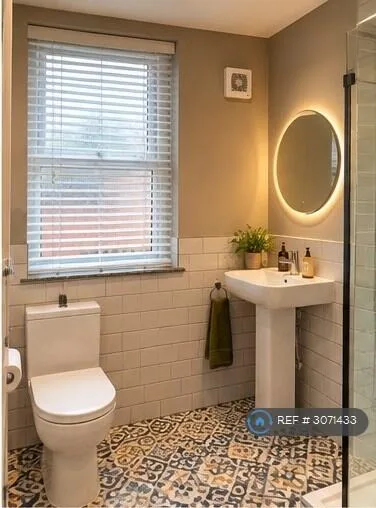 6 bedroom terraced house for rent