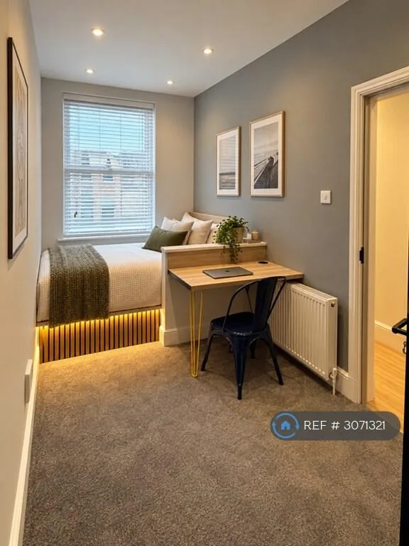 6 bedroom terraced house for rent