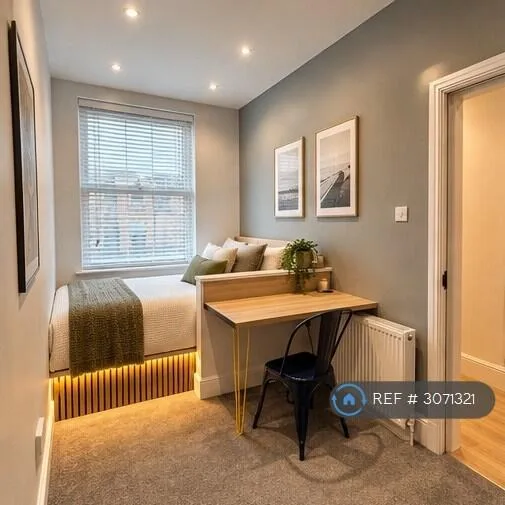 6 bedroom terraced house for rent