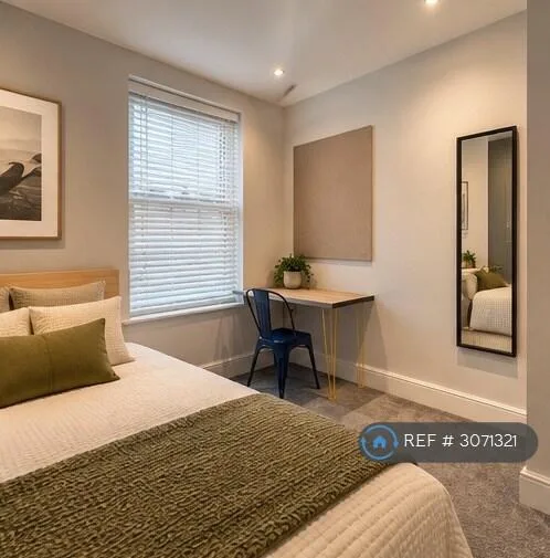 6 bedroom terraced house for rent