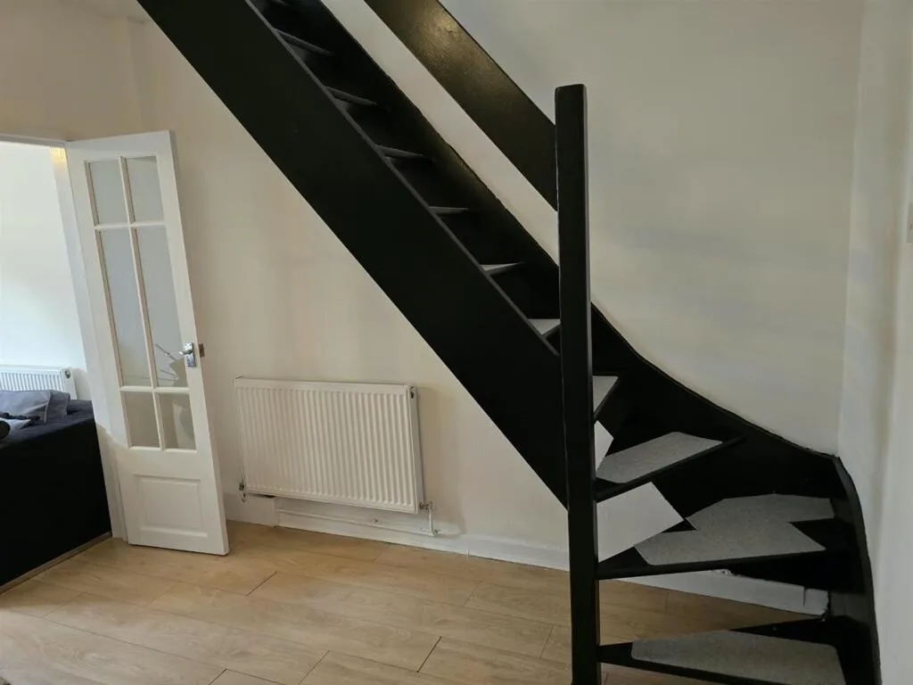 2 bedroom terraced house for rent