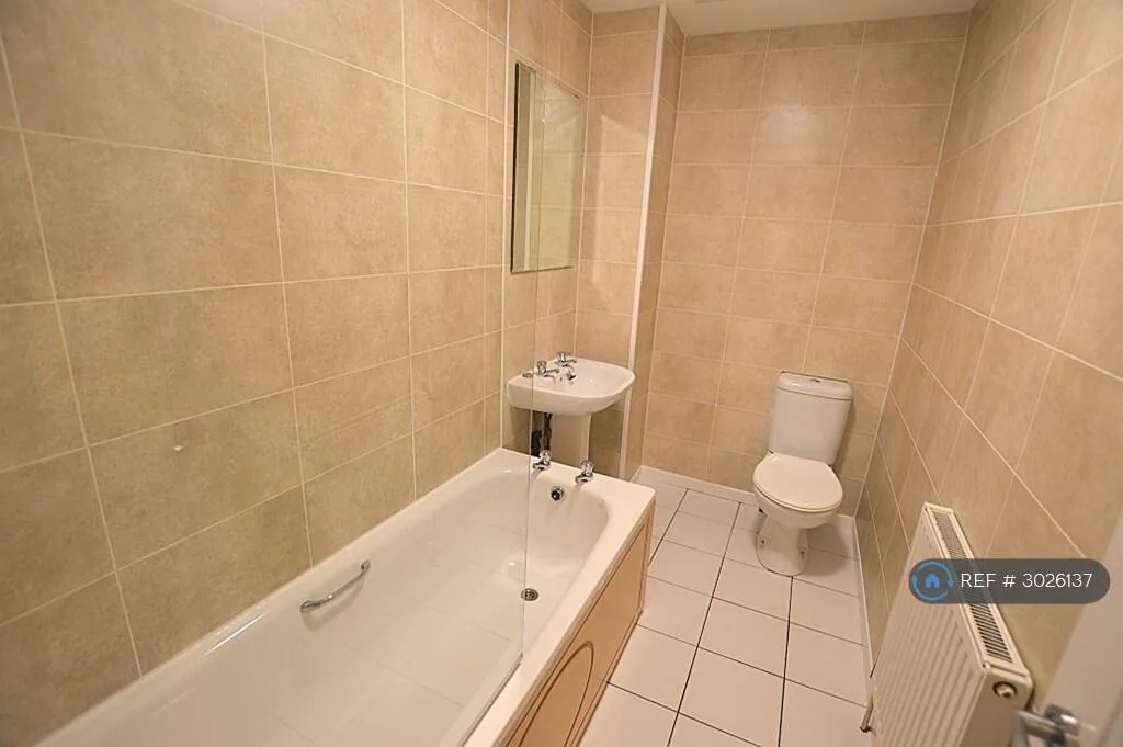 3 bedroom flat for rent