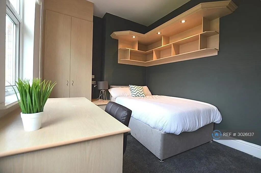 3 bedroom flat for rent