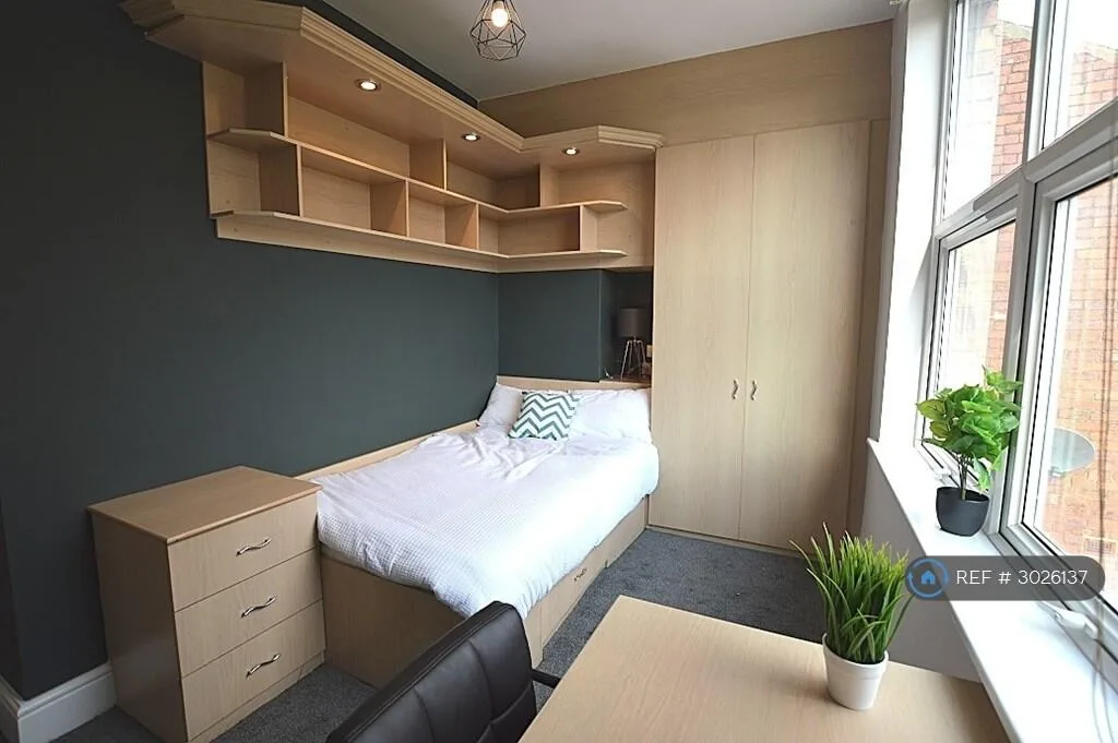 3 bedroom flat for rent
