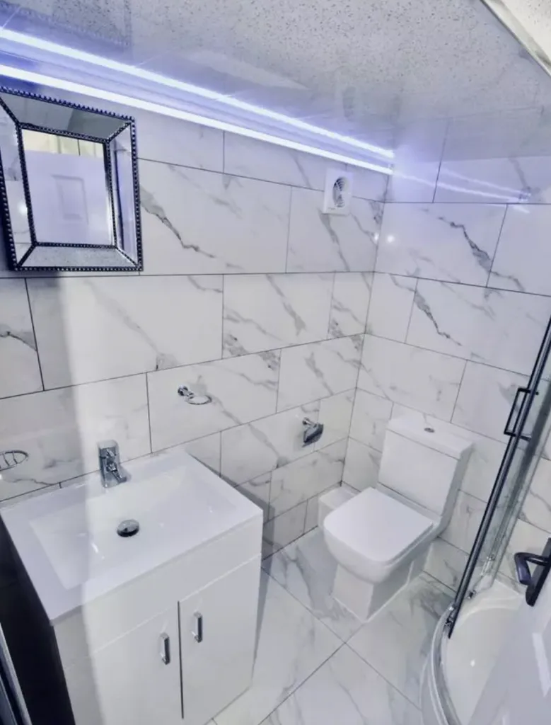 8 bedroom semi-detached house for rent