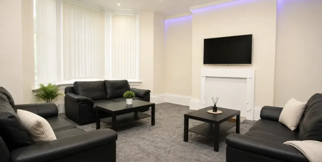 8 bedroom semi-detached house for rent