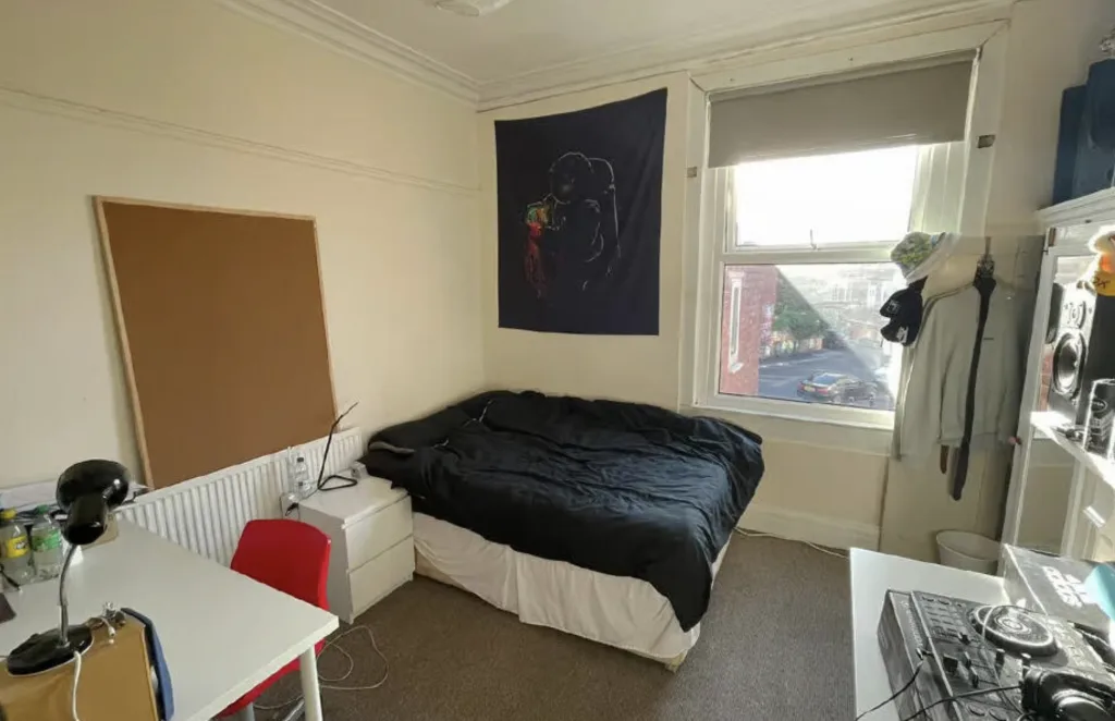 10 bedroom house for rent