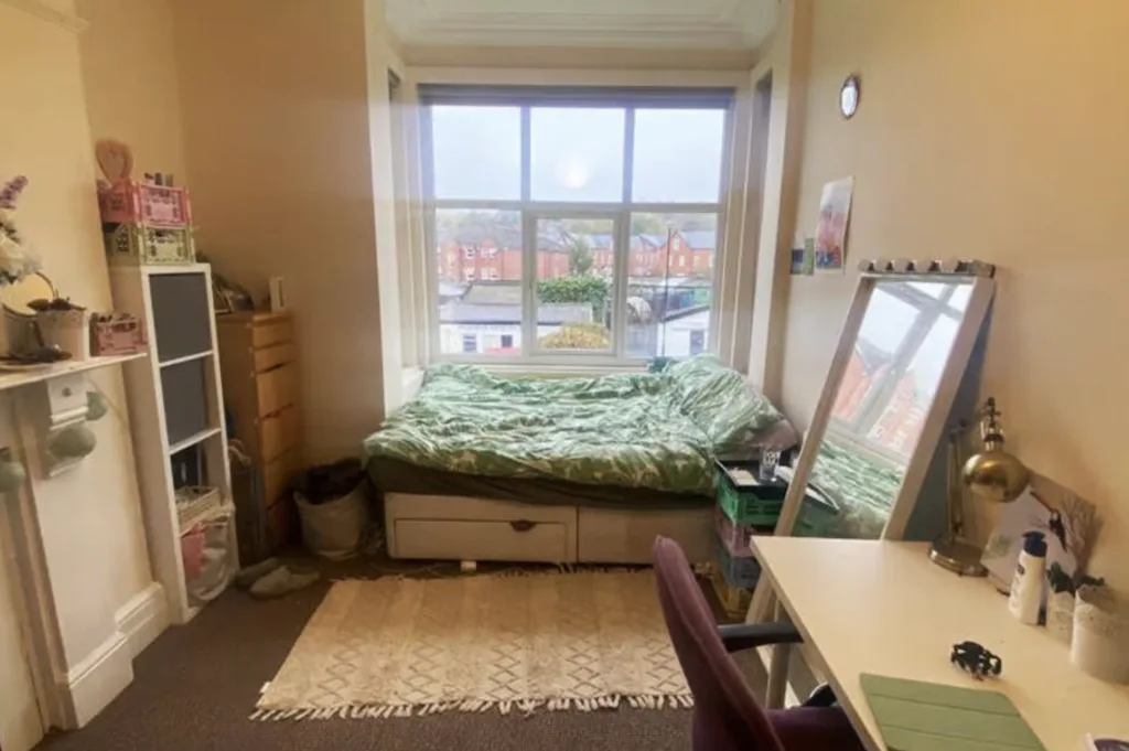 10 bedroom house for rent