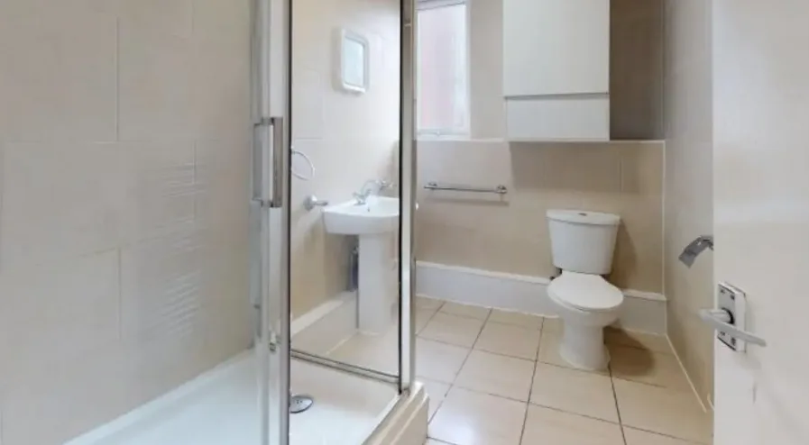 10 bedroom terraced house for rent