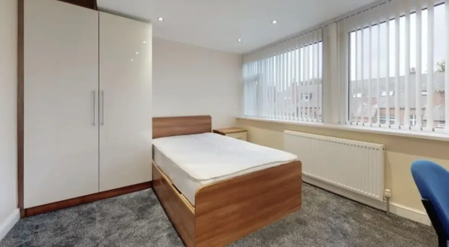 10 bedroom terraced house for rent