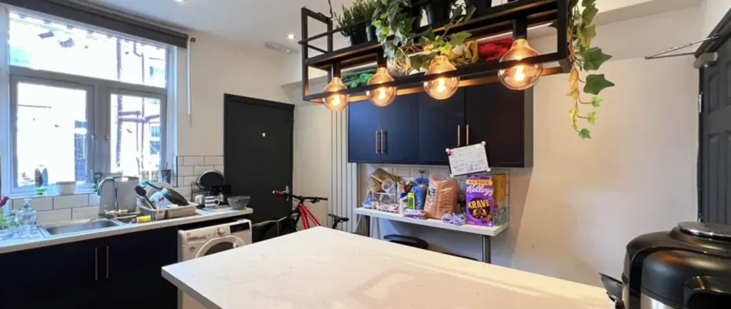 6 bedroom terraced house for rent