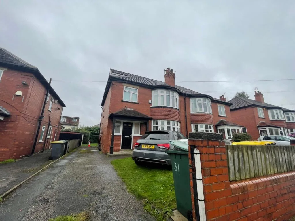 7 bedroom semi-detached house for rent