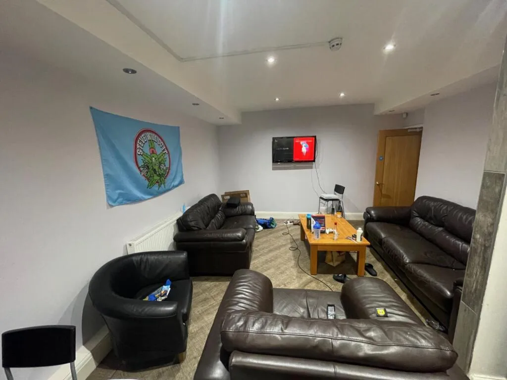 7 bedroom semi-detached house for rent