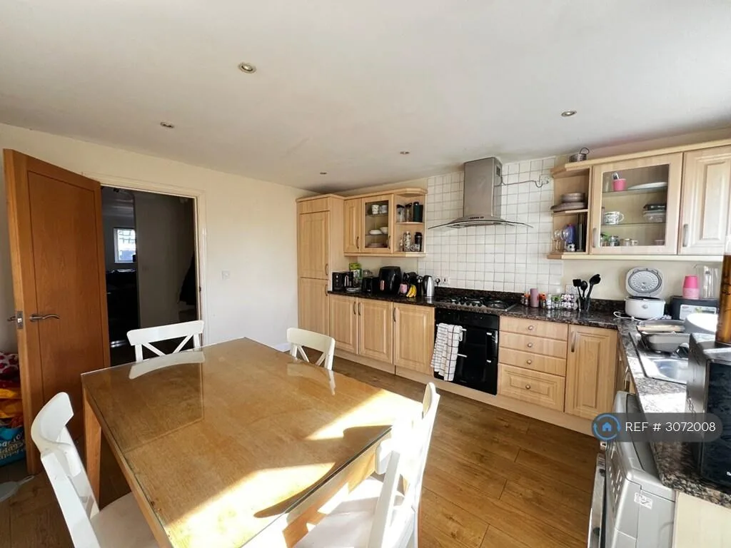 4 bedroom terraced house for rent