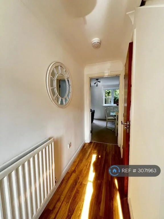 4 bedroom semi-detached house for rent